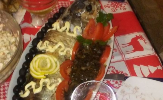 Оливье в профитролях: новый взгляд на классику салата к Новому году — гости приятно удивятся